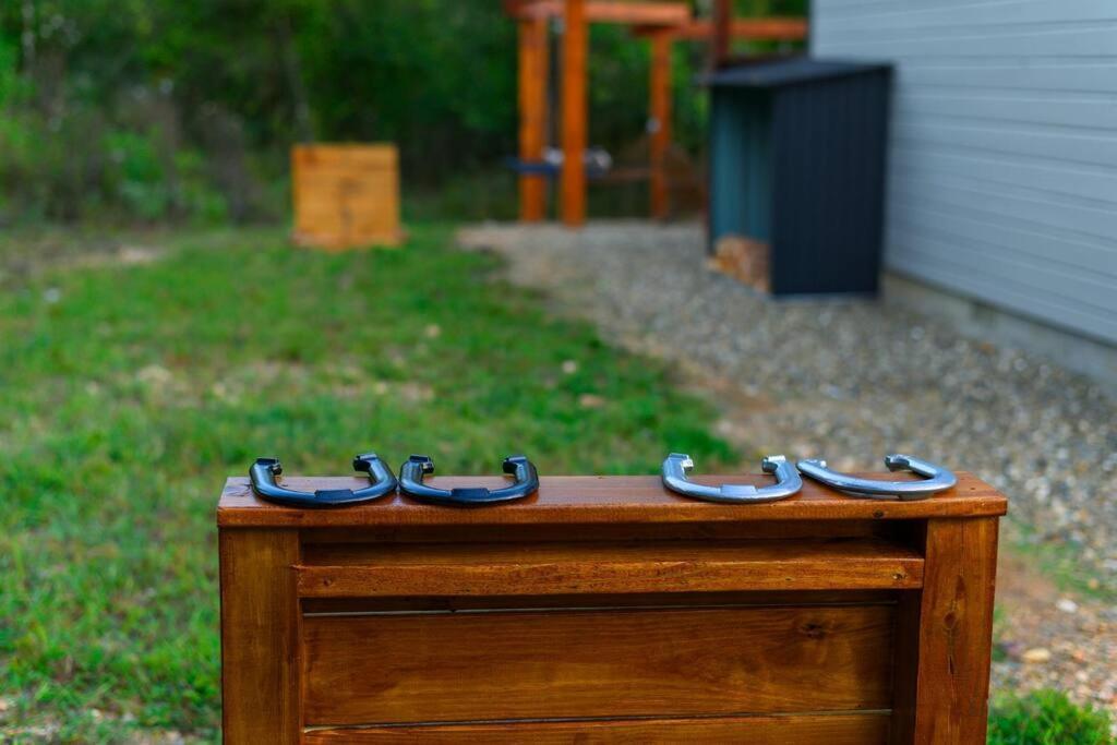 Under The Stars - Secluded, Hot Tub, Firepit, Games Villa Broken Bow Exterior photo