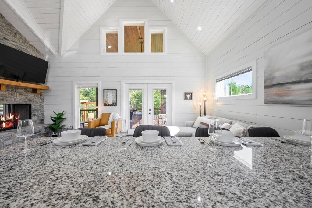 Under The Stars - Secluded, Hot Tub, Firepit, Games Villa Broken Bow Exterior photo
