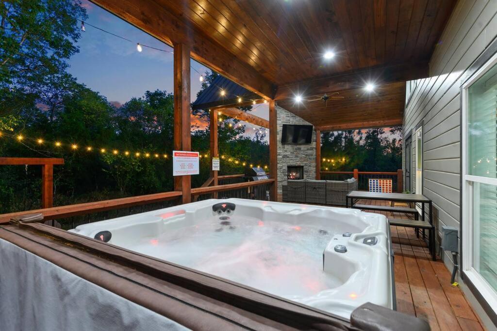 Under The Stars - Secluded, Hot Tub, Firepit, Games Villa Broken Bow Exterior photo