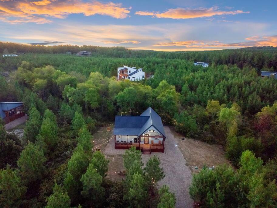 Under The Stars - Secluded, Hot Tub, Firepit, Games Villa Broken Bow Exterior photo